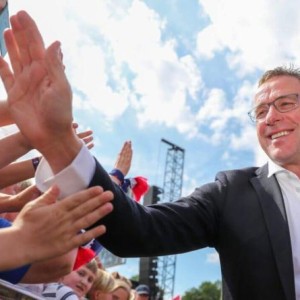 东方6 1-【问答】朗尼克或牵手红魔，曼联临时主帅最佳人选？